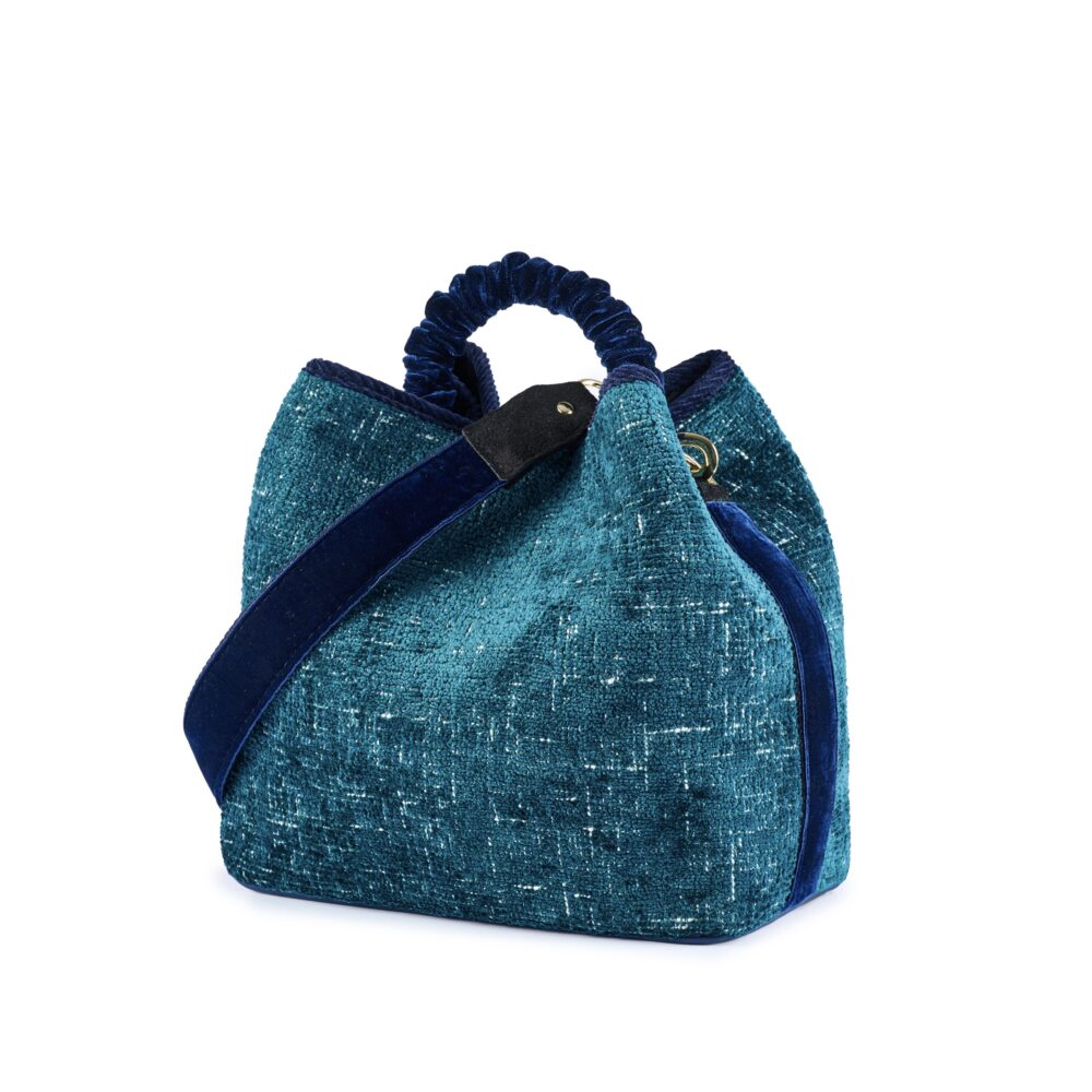 Mod. Coral Art. Chenille Col. E02 Mod. Coral Art. Chenille Col. E02